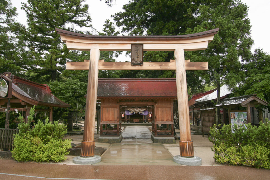 Yaegaki Shrine torii